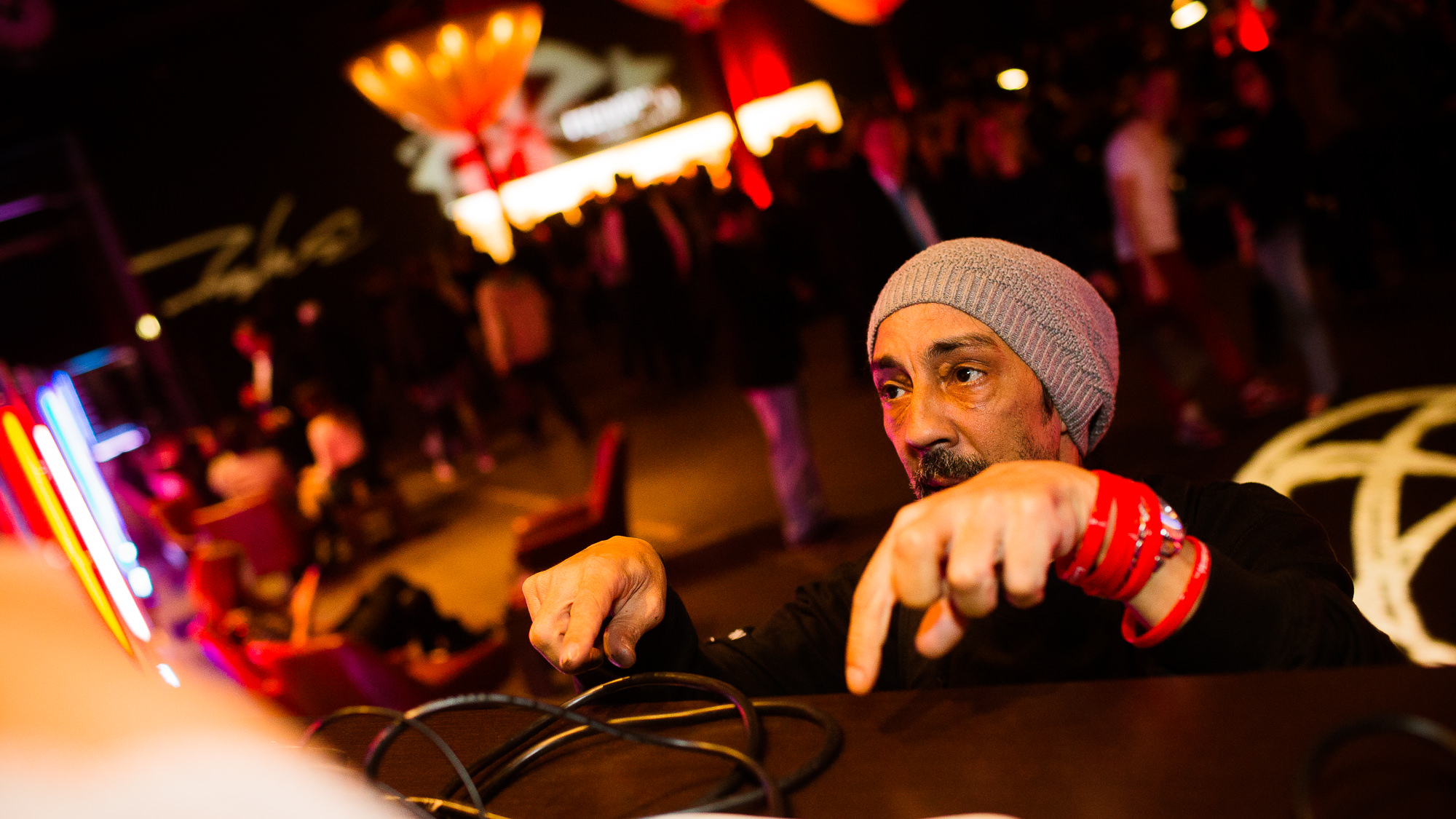 Export x3  DX 1438 Businessauftrag 0005 Hennessy by Futura